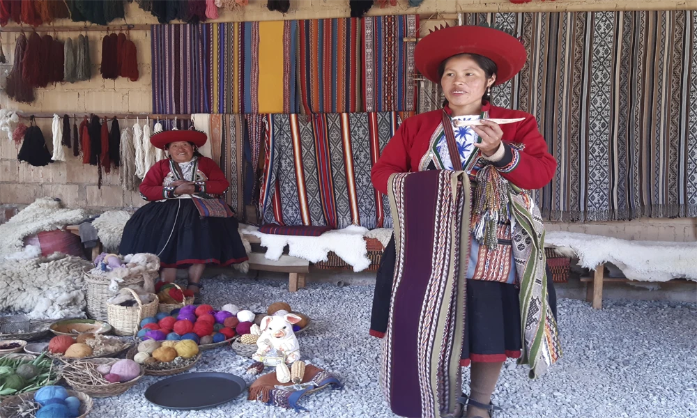 Tour Interpretativo Textilería de Chinchero | Arte y Tradiciones Vivas