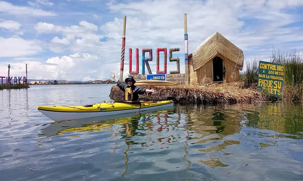 Kayak en el Lago Titicaca & Visita a las Islas Flotantes de los Uros