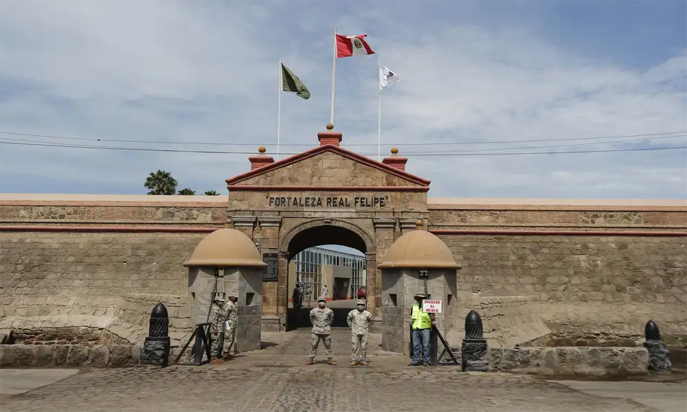 Callao Monumental Tour & Real Felipe Fortress