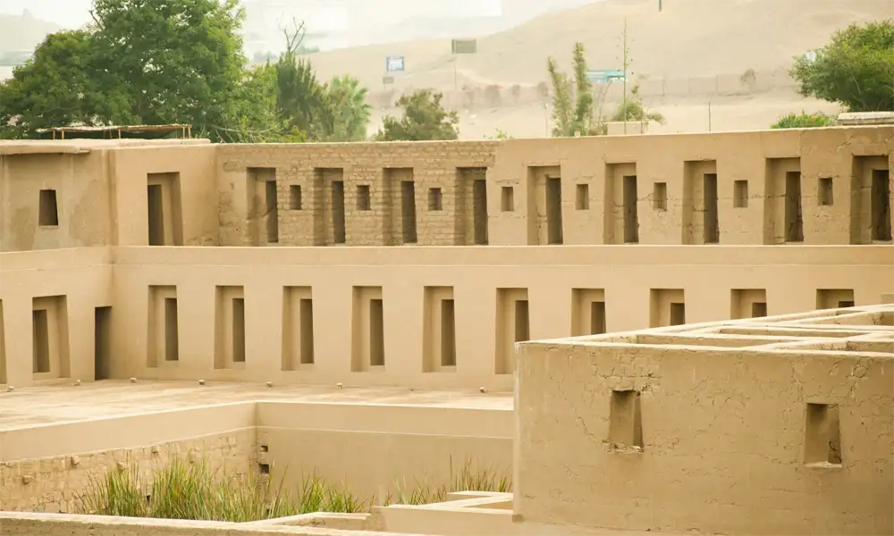 Pachacamac and Barranco Tour