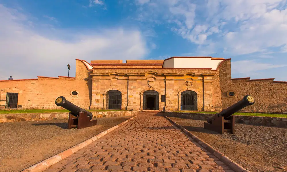 Callao Monumental Tour & Real Felipe Fortress