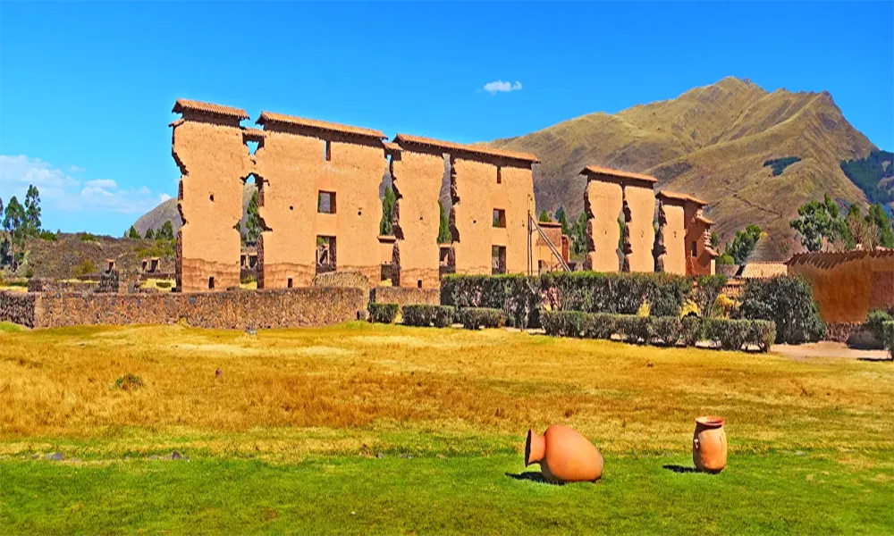 Tour Ruta del Sol | De Cusco a Puno visitando Raqchi – Templo de Wiracocha