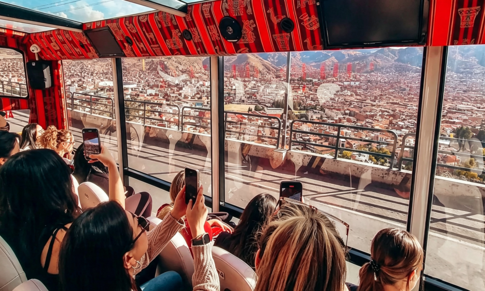 Tour Panorámico Cusco Escénico en Bus 180° con Pisco Sour y Danzas Típicas