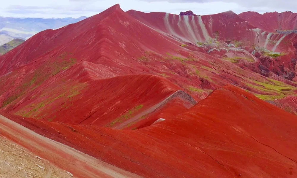 Full-Day Tour to Rainbow Mountain and Red Valley + Meals Included
