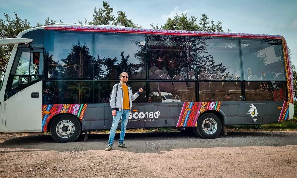 Cusco Scenic Panoramic Bus Tour 180° with Pisco Sour and Traditional Dances