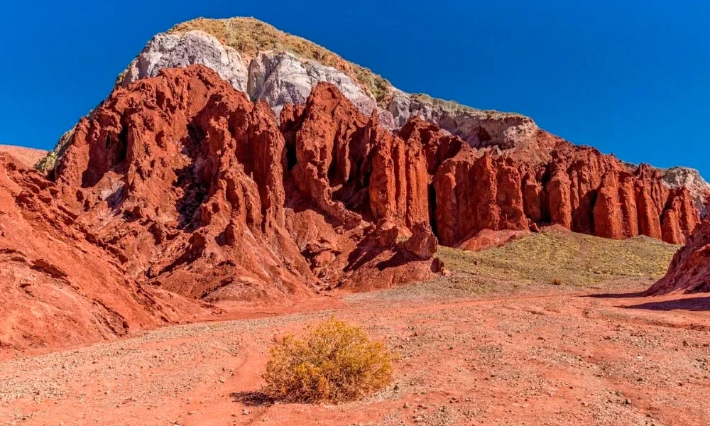 Vive la Experiencia en el Valle del Arcoiris