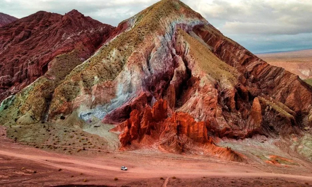 Vive la Experiencia en el Valle del Arcoiris