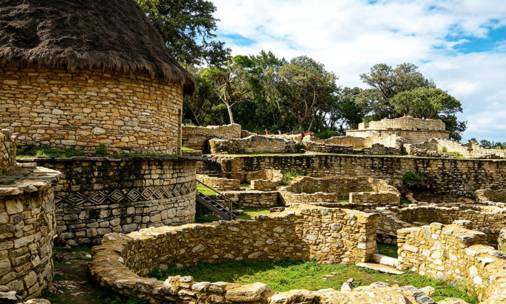 Tour Chachapoyas 4 Días y 3 Noche | Zona Arqueológica de Kuelap